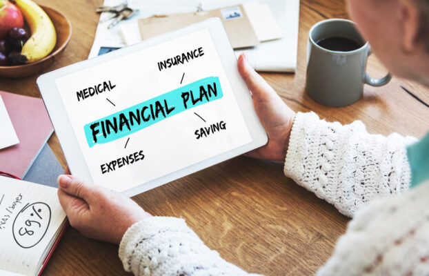 La importancia de revisar y actualizar tu plan financiero regularmente